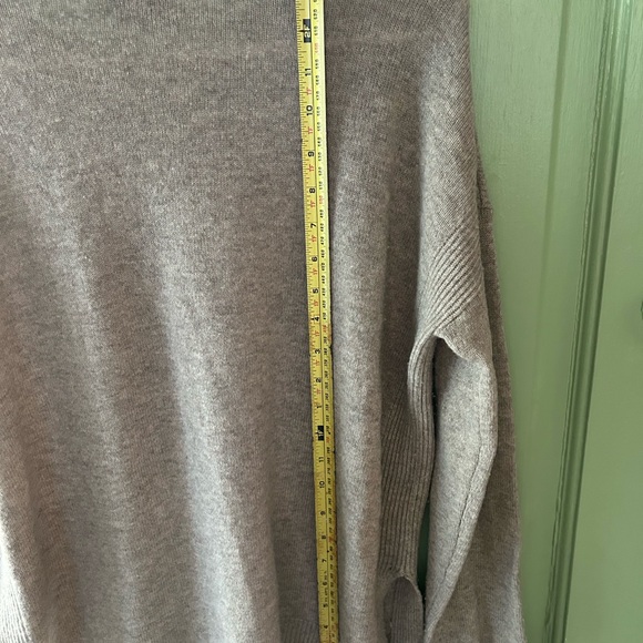 Le Kasha Cashmere crew neck sweater beige - Picture 6 of 8